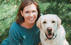 Hundephysiotherapeutin Claudia Keck mit Hund