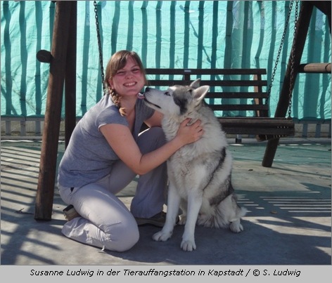 Susanne Ludwig in der Tierauffangstation in Kapstadt
