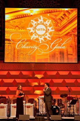 Bühne der Vita-Charity-Gala im Oktober 2012