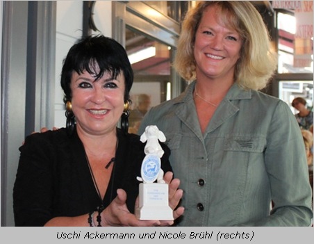 Uschi Ackermann und Nicole Brühl bei der Preisverleihung