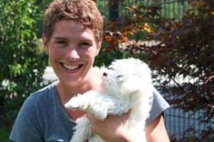 Katrin Mooser mit ihrem Hund