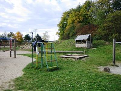 Spielplatz auf dem Gelände der Kinder- und Jugendfarm in Neuaubing